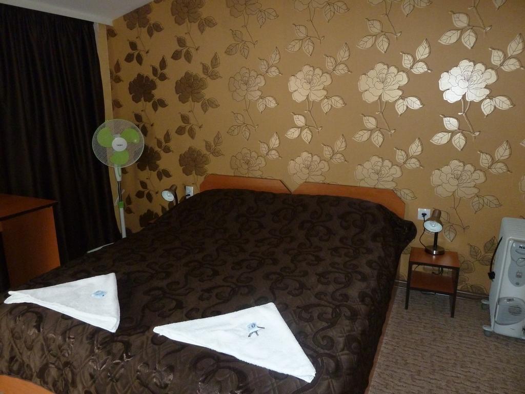 Tarnovski Dom Guest Rooms Veliko Tarnovo Bilik gambar