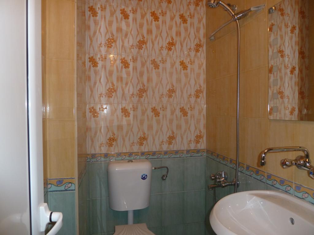 Tarnovski Dom Guest Rooms Veliko Tarnovo Bilik gambar