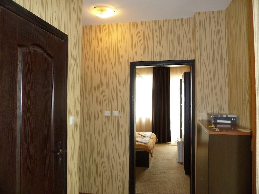 Tarnovski Dom Guest Rooms Veliko Tarnovo Luaran gambar