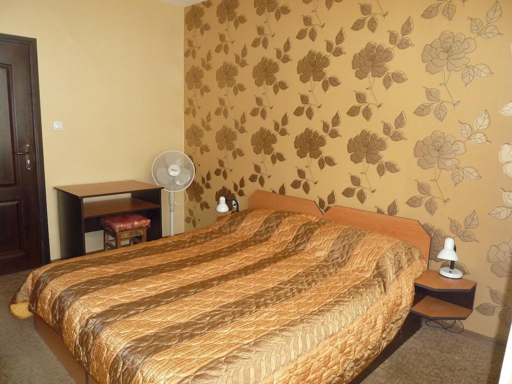 Tarnovski Dom Guest Rooms Veliko Tarnovo Bilik gambar